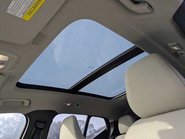 Used 2023 Volvo XC40 B5 Plus w/ Protection Package Premier image 21