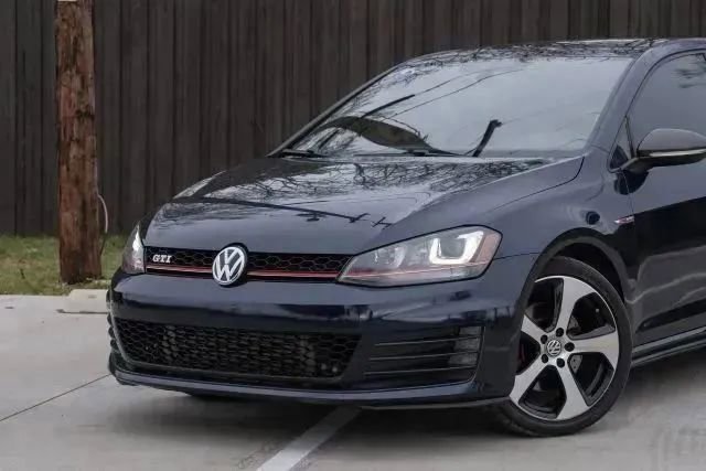 Used 2016 Volkswagen GTI SE w/ Lighting Package (SEL) image 6
