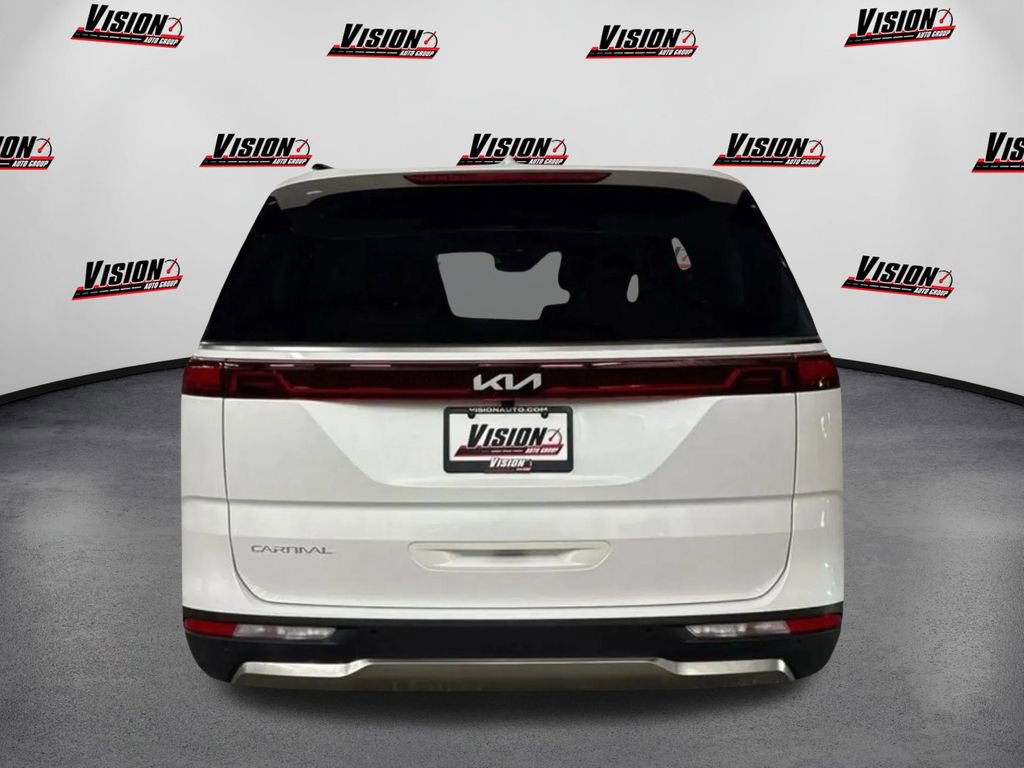 Used 2024 Kia Carnival SX Prestige image 6
