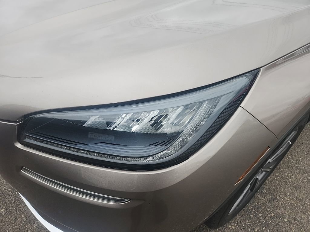 Used 2020 Lincoln Corsair Reserve FWD image 6
