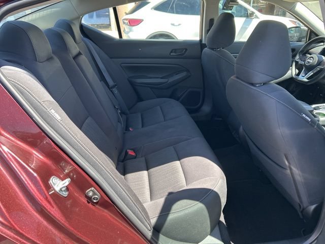 Used 2024 Nissan Altima 2.5 SV FWD image 8