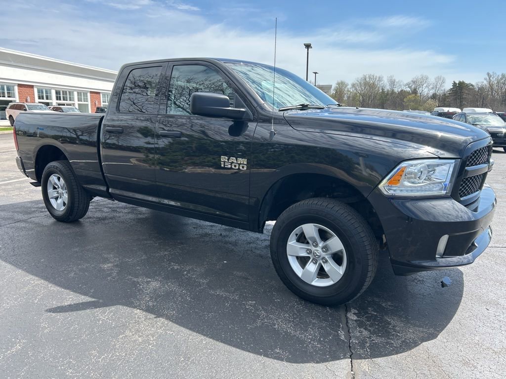 Used 2018 RAM 1500 Express AWD/4WD image 10