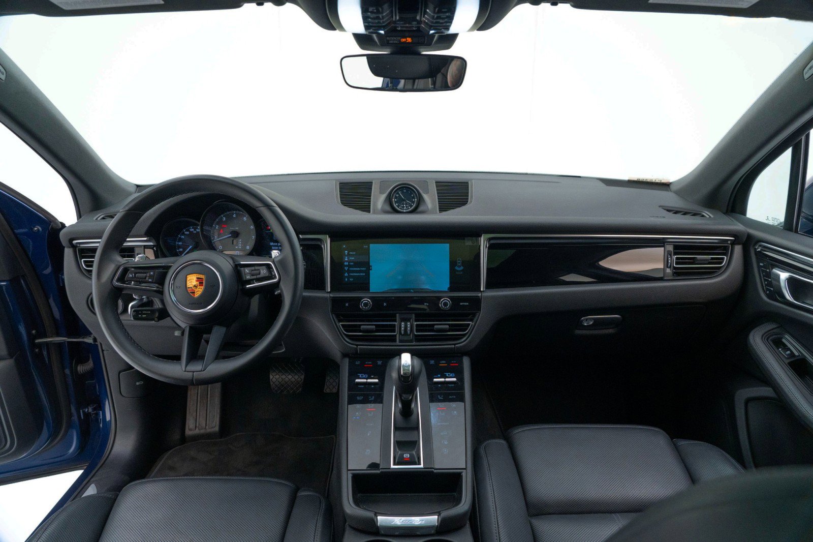 New 2025 Porsche Macan image 15