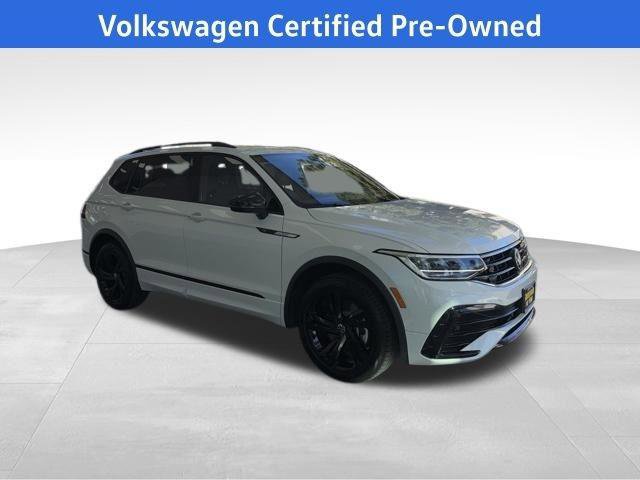 Certified 2023 Volkswagen Tiguan SE R-Line image 11