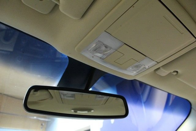 Used 2014 Ford Taurus SEL FWD image 28