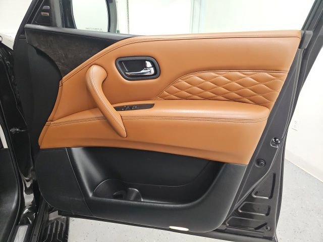 Used 2018 INFINITI QX80 4WD w/ Deluxe Technology Package image 42