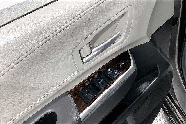 Used 2022 Toyota Sienna LE FWD image 42