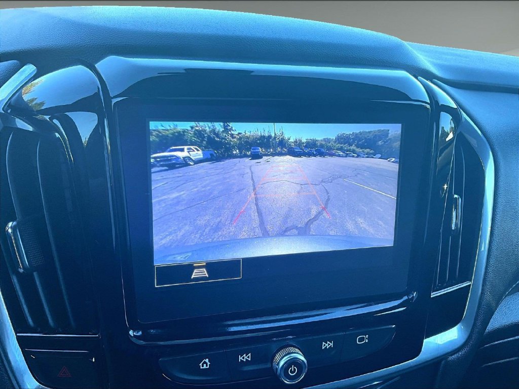 Used 2023 Chevrolet Traverse LT AWD/4WD image 19