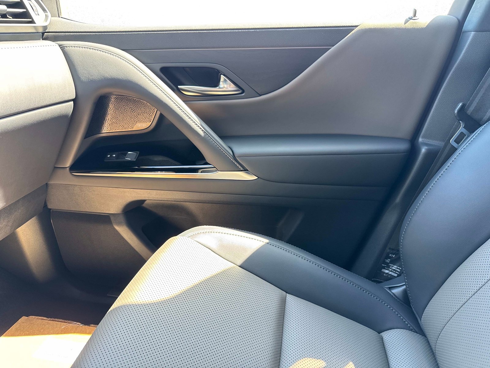 New 2025 Lexus LX 700h Overtrail image 24