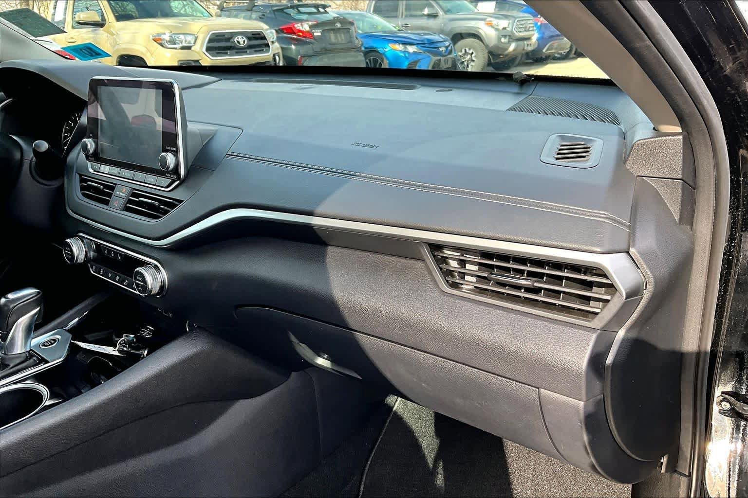 Used 2020 Nissan Altima 2.5 SV image 18
