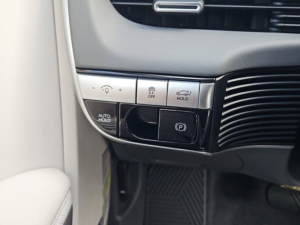 New 2024 Hyundai Ioniq 5 Limited AWD/4WD image 10
