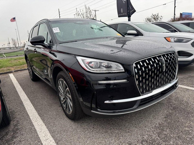 Used 2025 Lincoln Corsair Reserve w/ Equipment Group 202A image 3