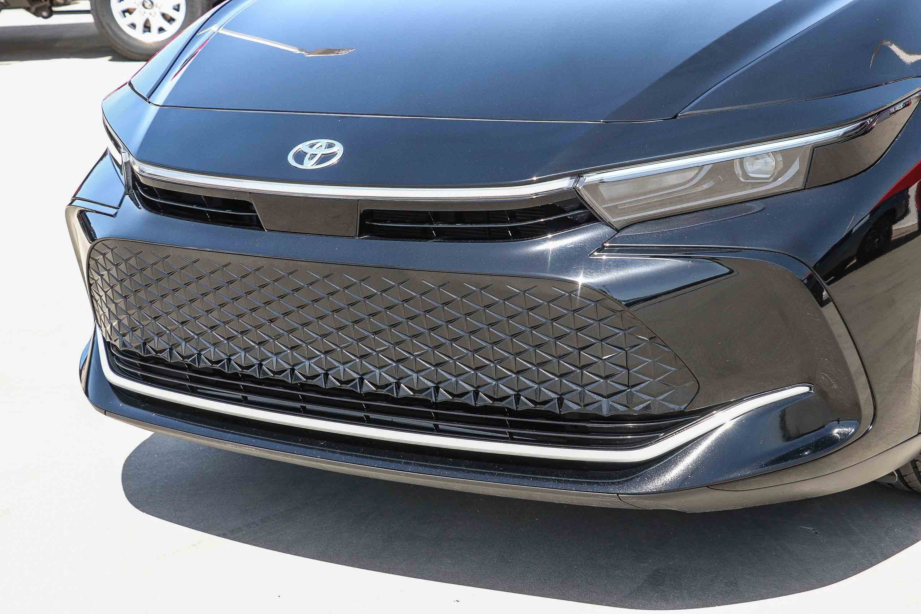 Used 2024 Toyota Crown XLE image 11