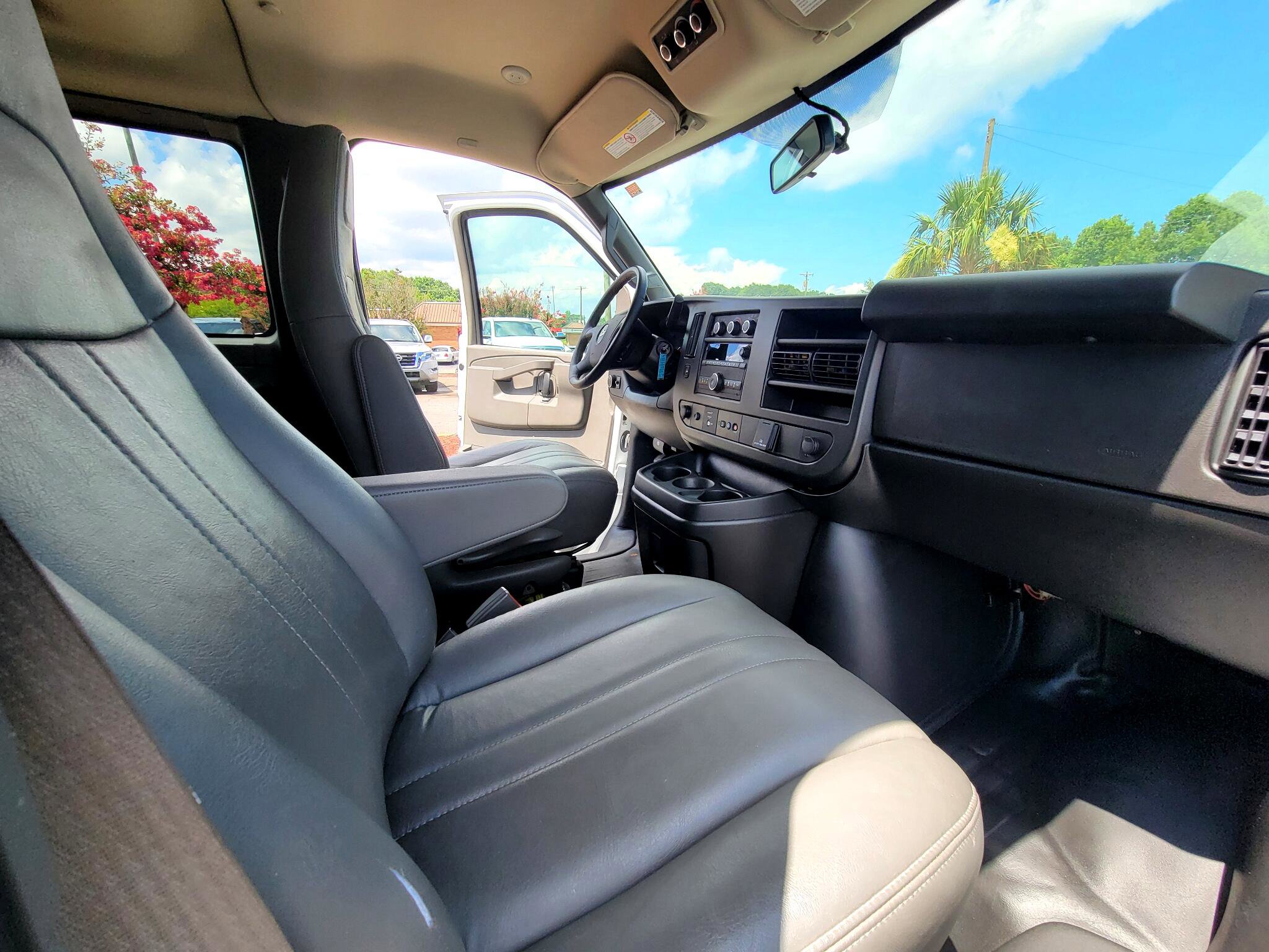 Used 2023 Chevrolet Express 3500 LS image 39