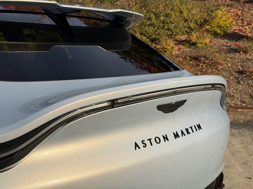 New 2026 Aston Martin DBX 707 image 8