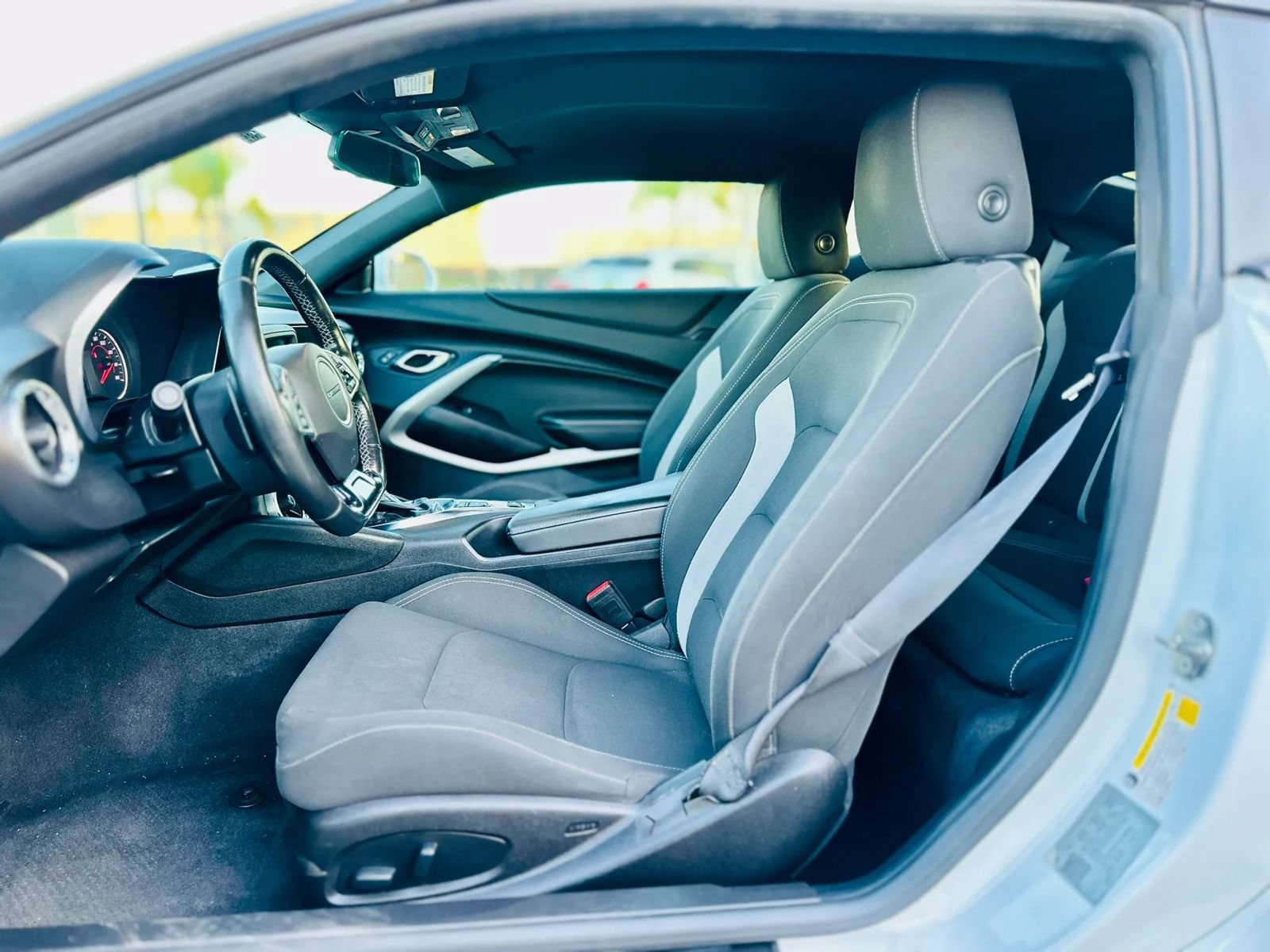 Used 2020 Chevrolet Camaro LT RWD image 10