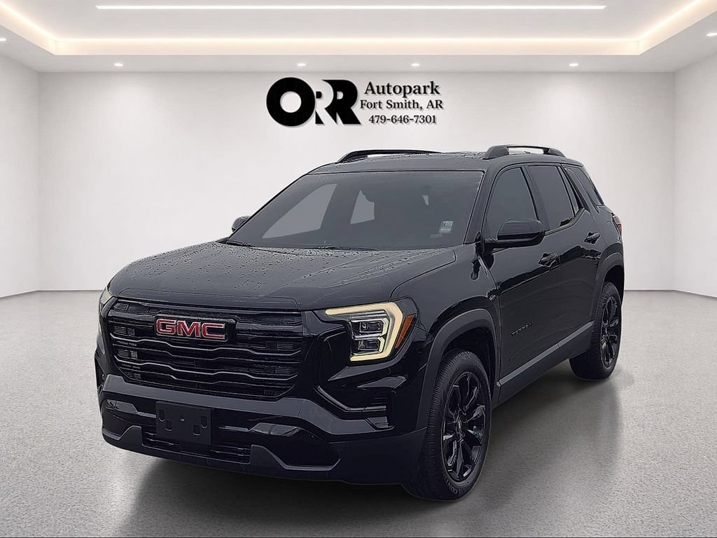 Used 2026 GMC Terrain Elevation w/ Elevation Premium Package FWD image 2