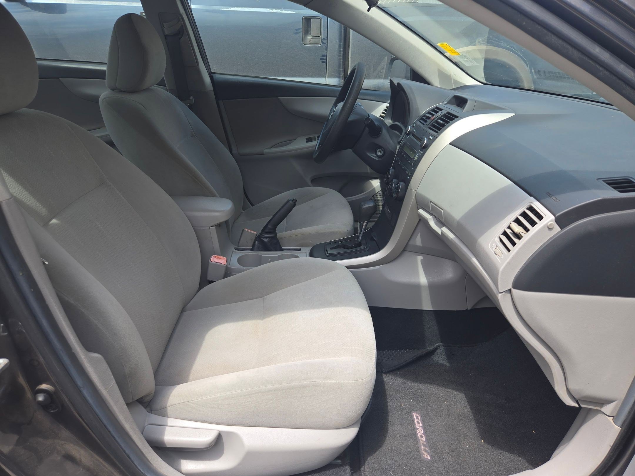 Used 2013 Toyota Corolla L FWD image 22