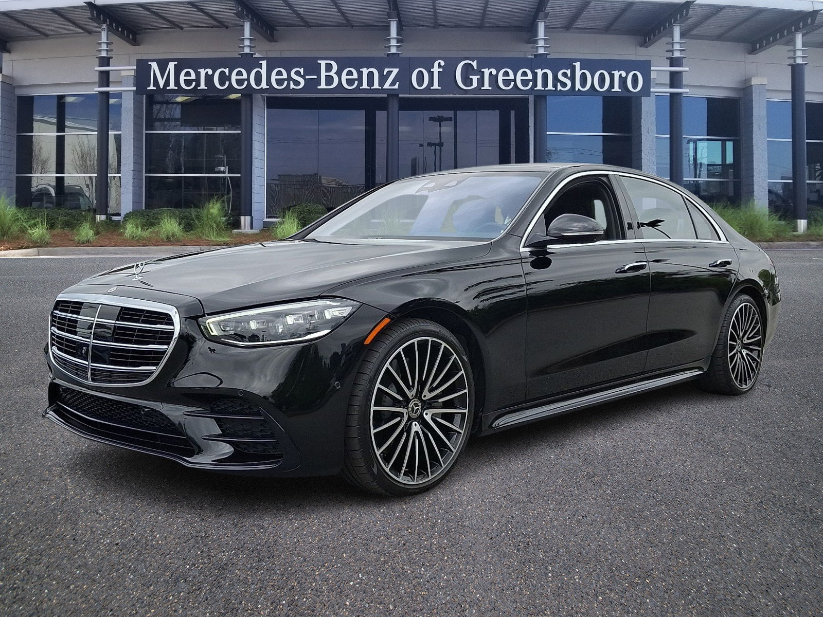 Certified 2022 Mercedes-Benz S 580 4MATIC Sedan image 3