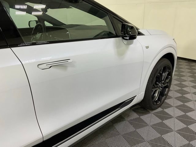 New 2026 Cadillac Optiq V AWD/4WD image 7
