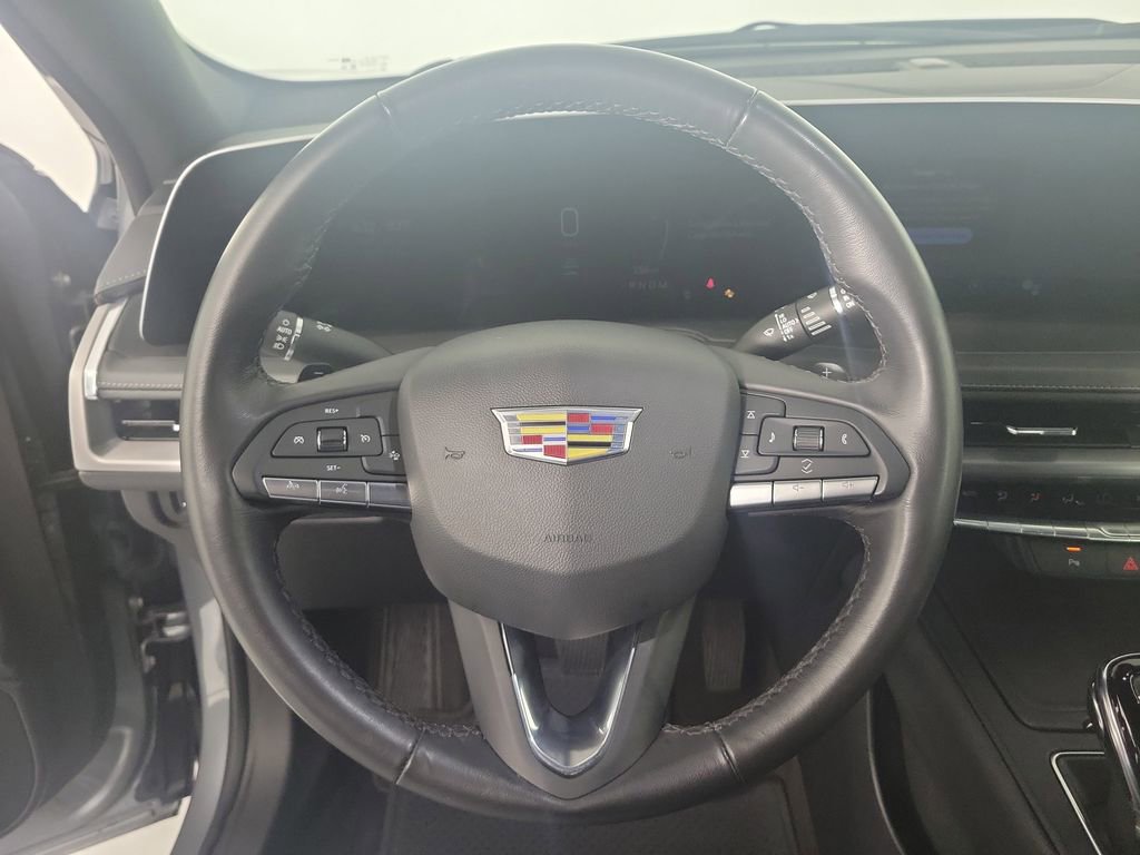 Used 2025 Cadillac XT4 Premium Luxury FWD image 20