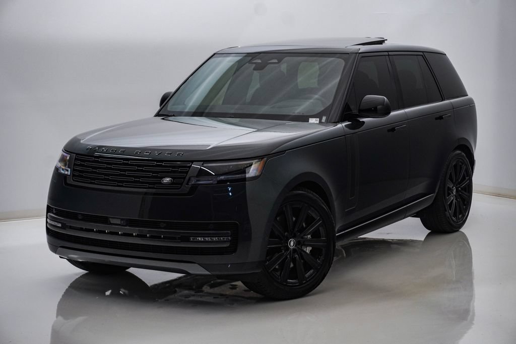 Used 2025 Land Rover Range Rover SE AWD/4WD image 3