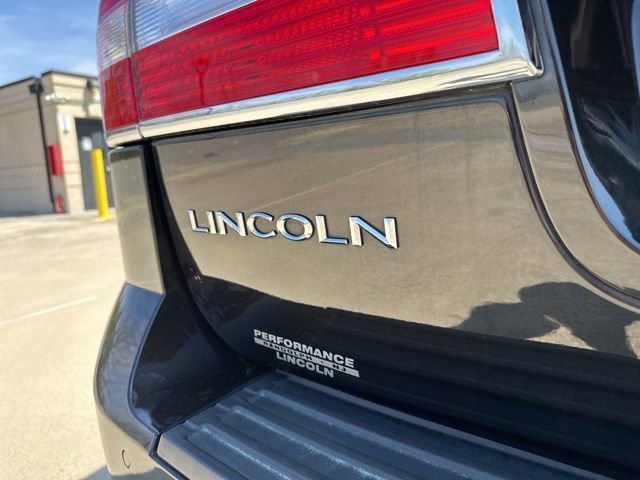 Used 2014 Lincoln Navigator 4WD w/ Equipment Group 101A image 36