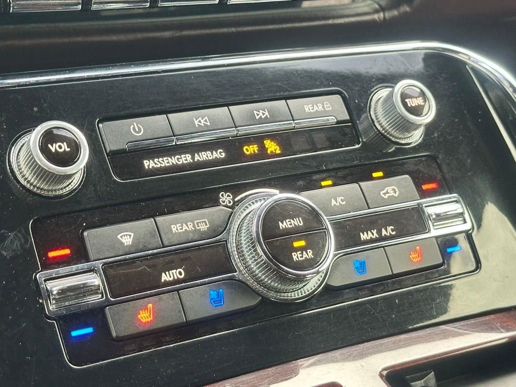 Used 2018 Lincoln Navigator Black Label AWD/4WD image 12