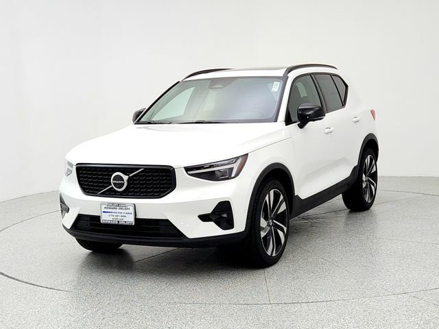 New 2026 Volvo XC40 B5 Ultra w/ Climate Package