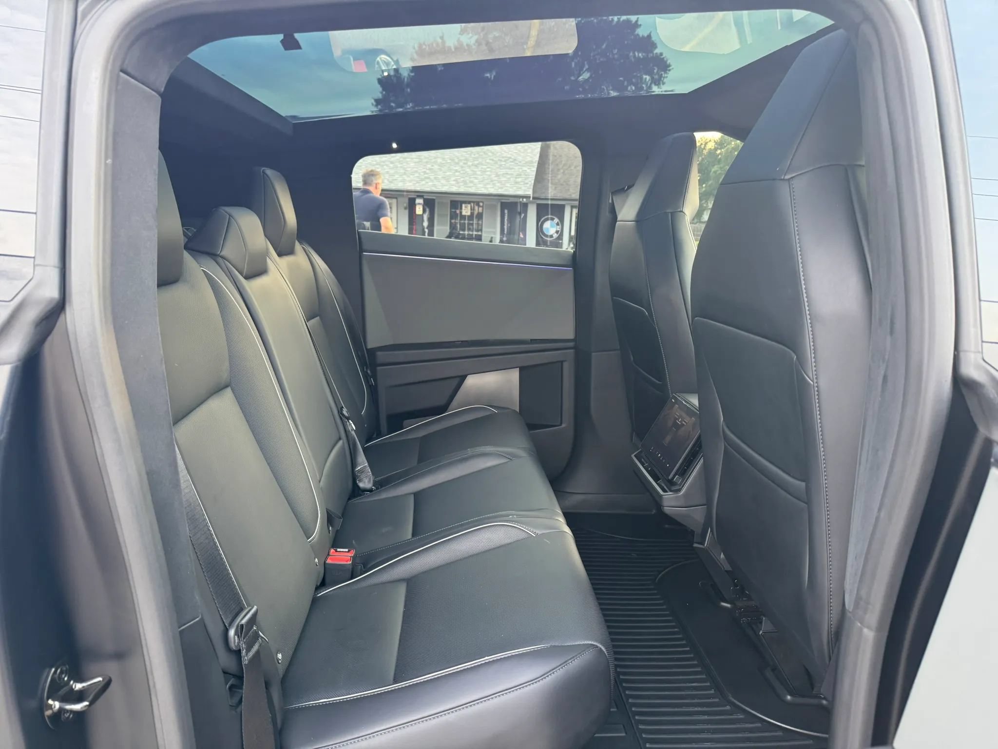 Used 2024 Tesla Cybertruck AWD Crew Cab image 26