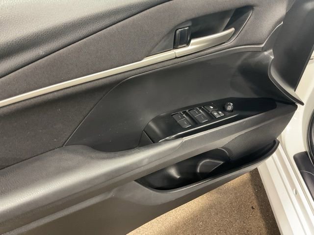 Used 2025 Toyota Camry LE image 17
