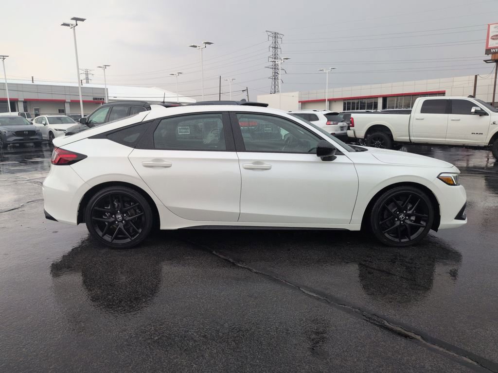 Used 2023 Honda Civic Sport image 6