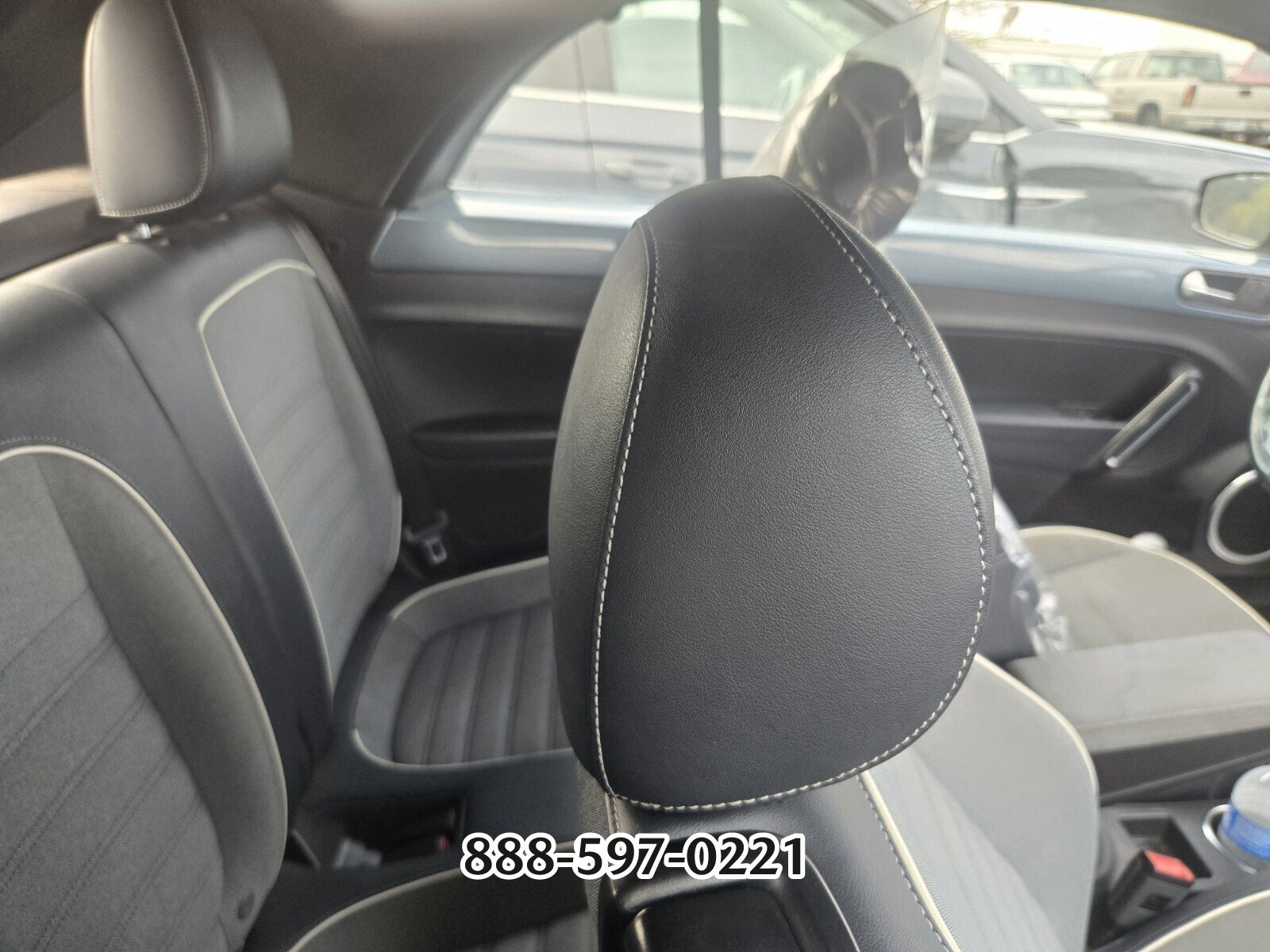 Used 2016 Volkswagen Beetle 1.8T Denim image 8