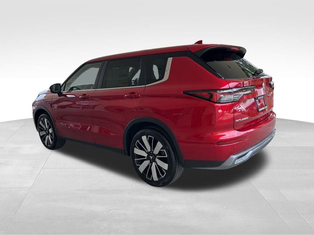 New 2025 Mitsubishi Outlander SE image 4