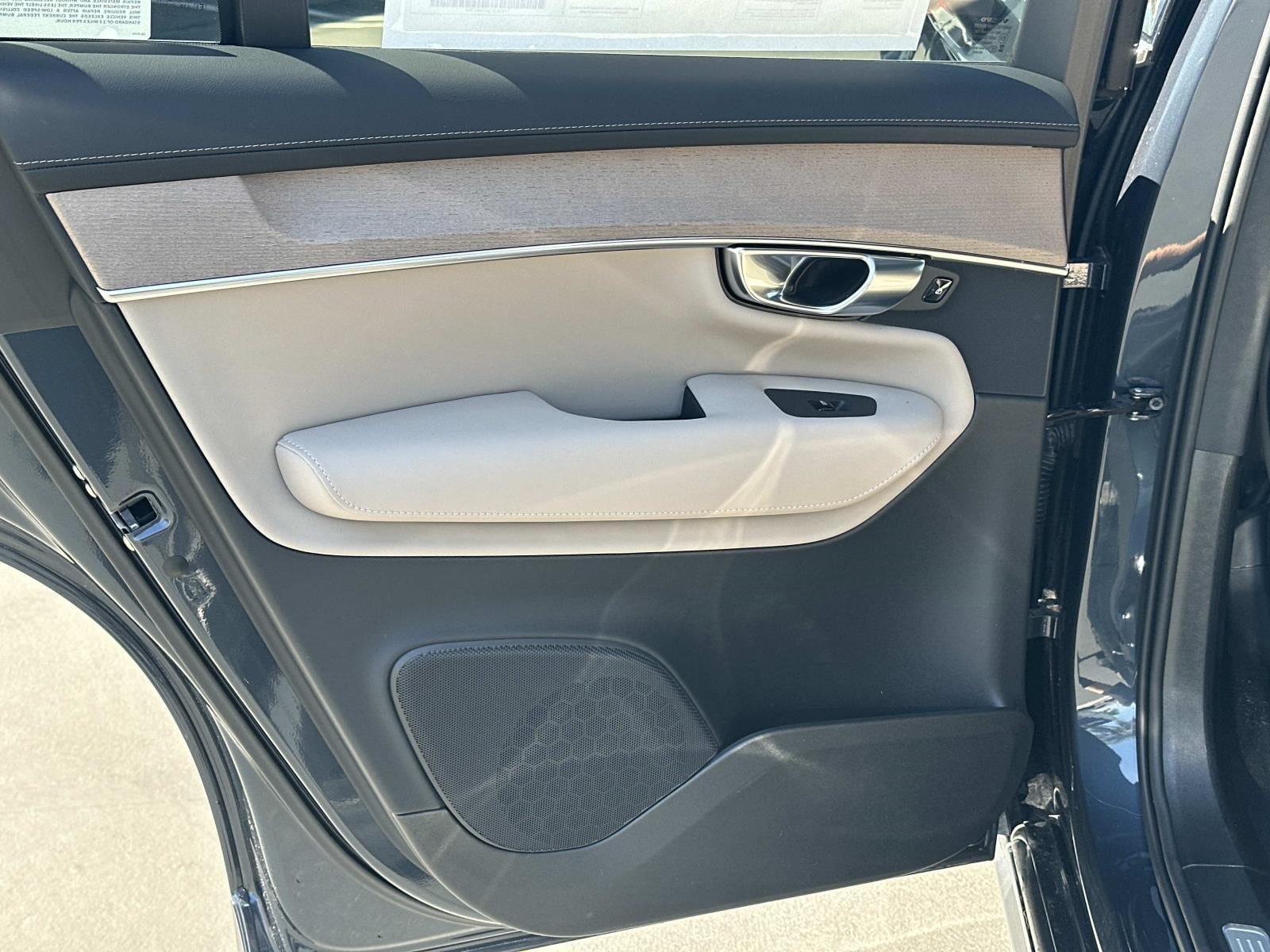 New 2026 Volvo XC90 B6 Core AWD/4WD image 16