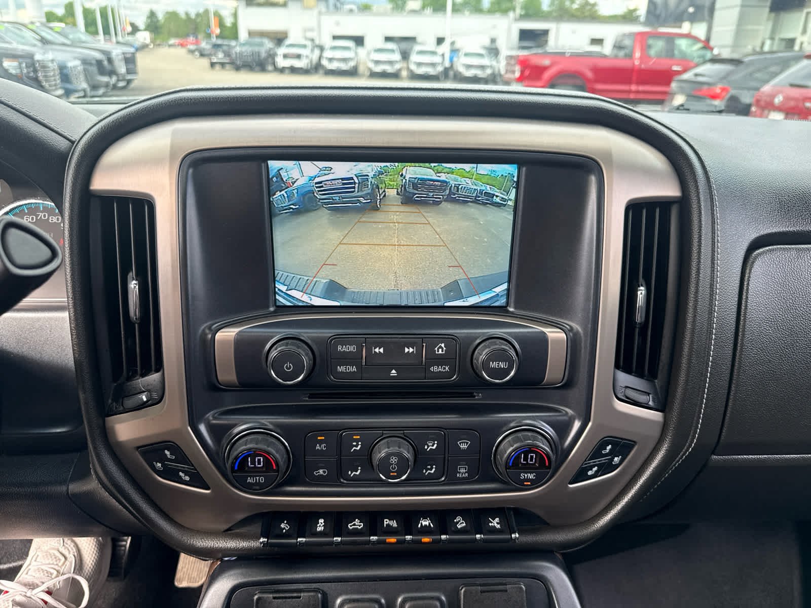 Used 2018 GMC Sierra 1500 Denali w/ Denali Ultimate Package AWD/4WD image 17