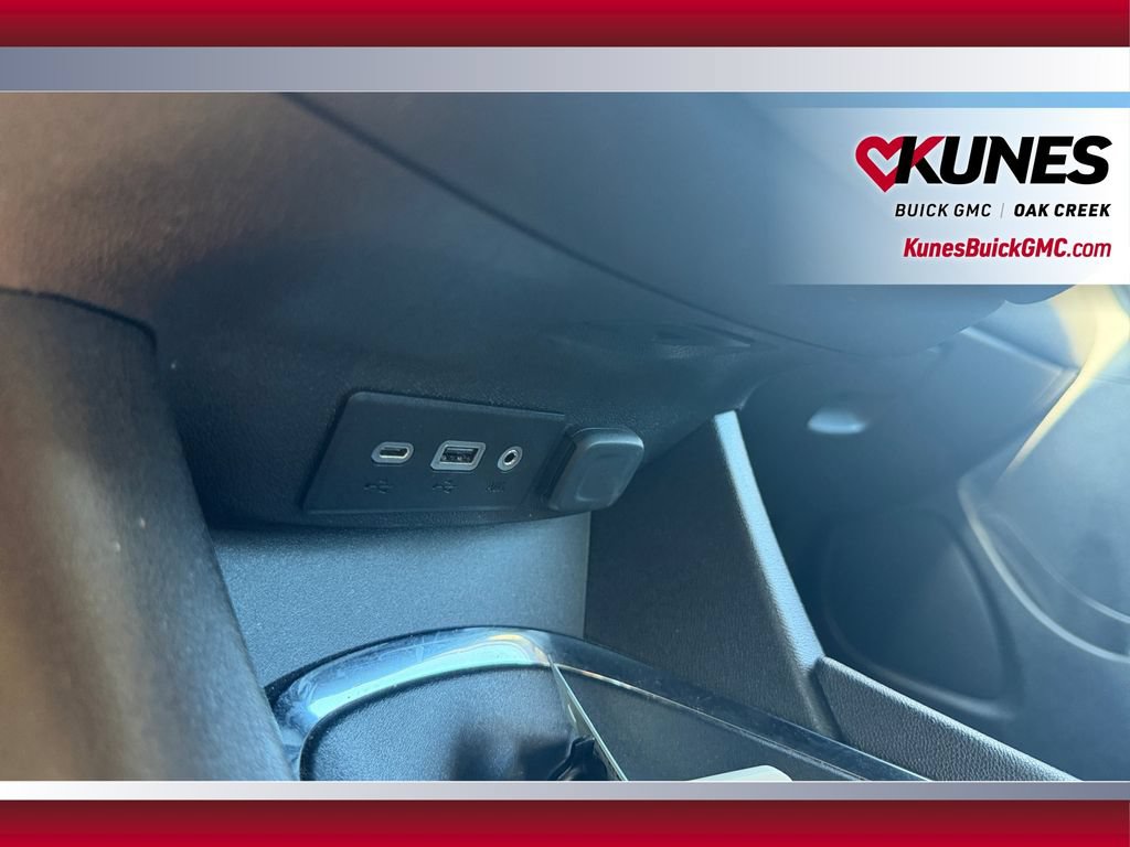 Used 2024 Chevrolet Malibu LT FWD image 32