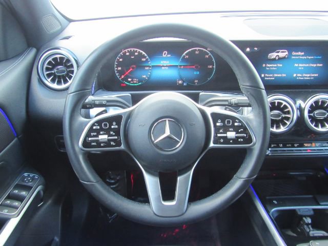 Used 2022 Mercedes-Benz EQB 300 4MATIC w/ Exclusive Package image 32