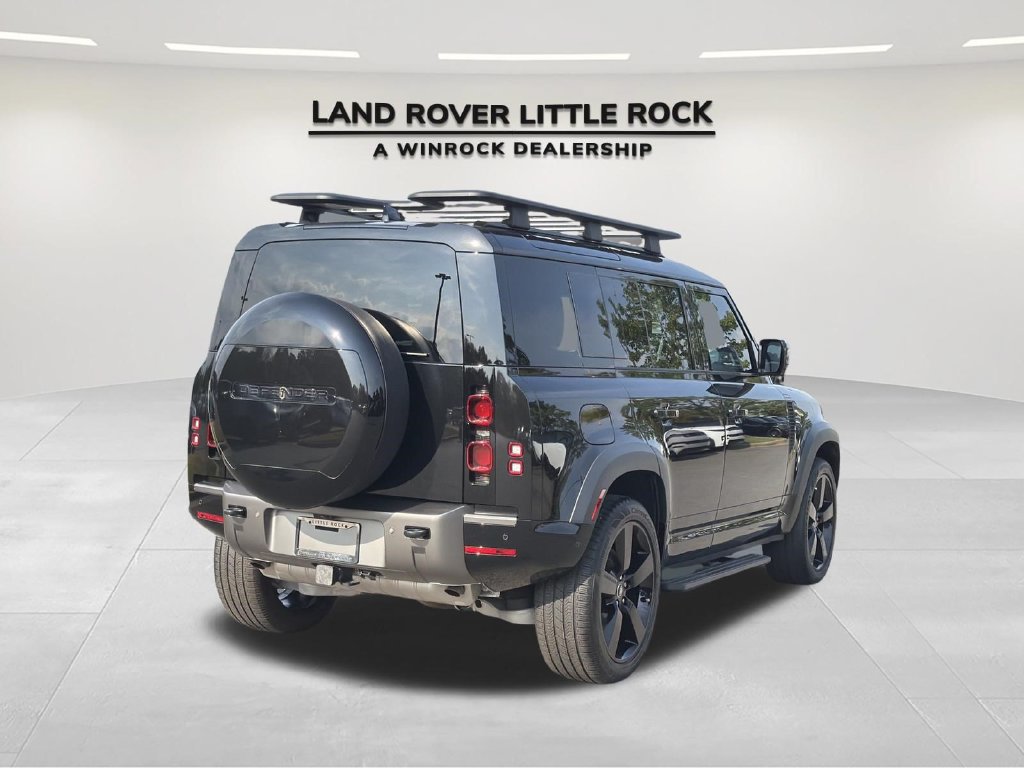 Used 2025 Land Rover Defender 110 X-Dynamic SE AWD/4WD image 2
