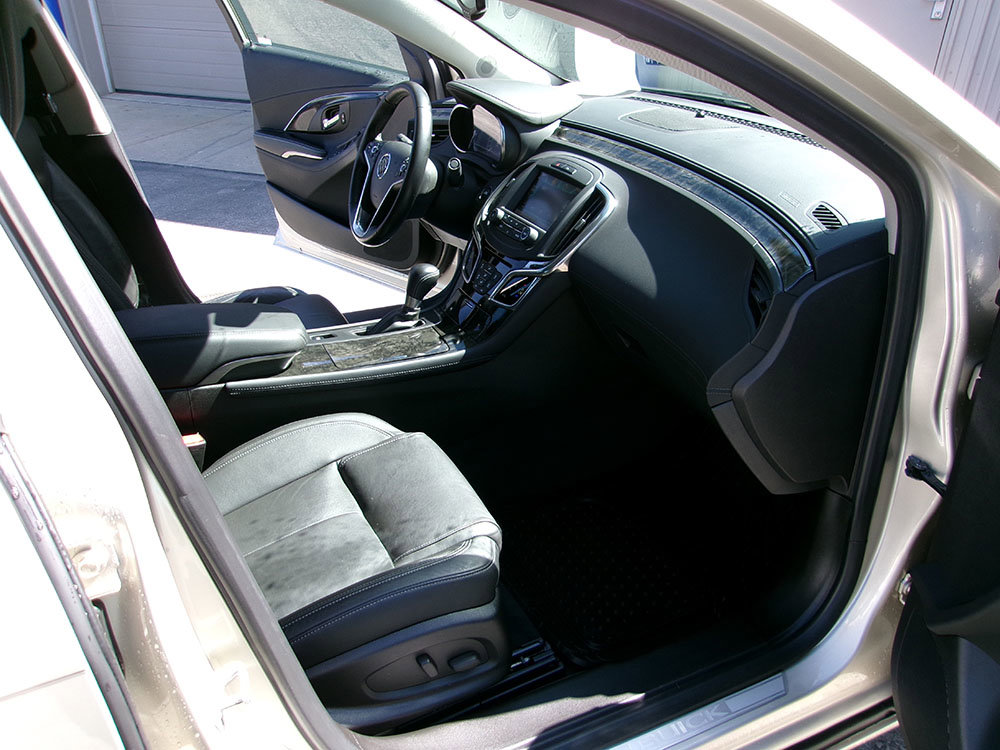 Used 2015 Buick LaCrosse Leather FWD image 9