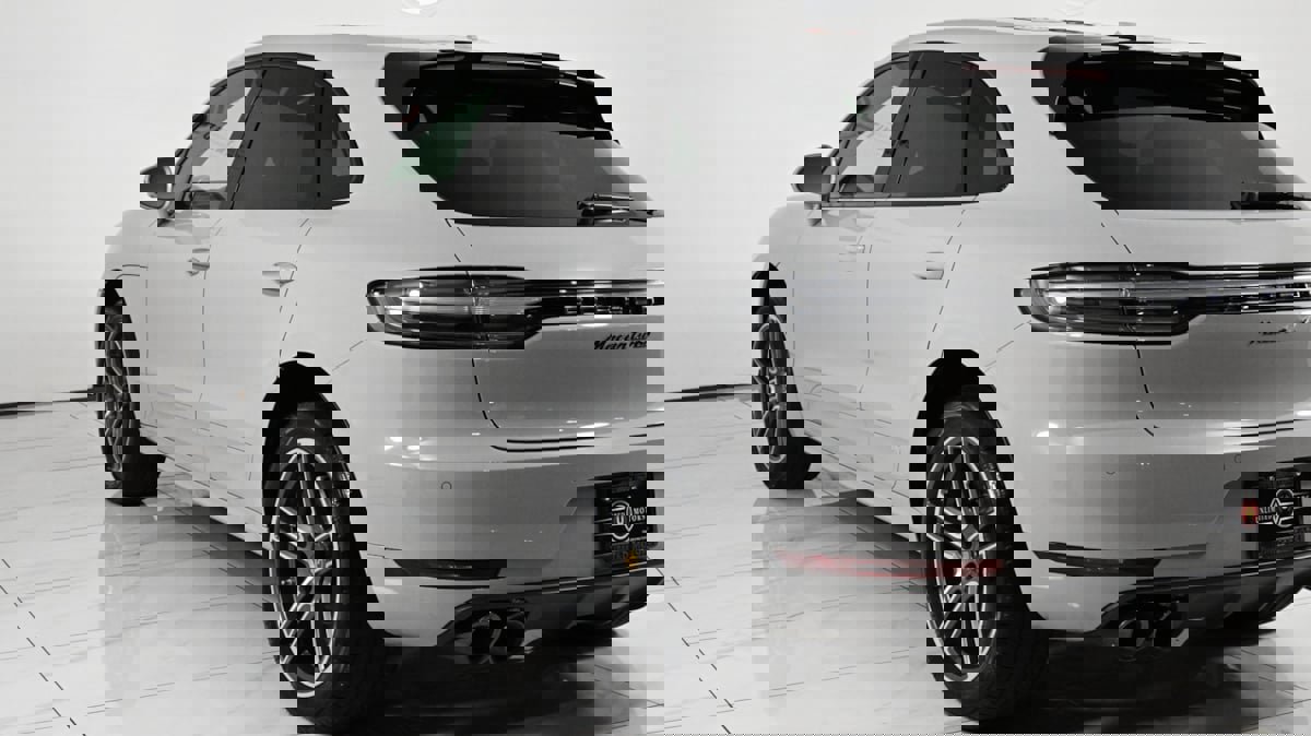 Used 2021 Porsche Macan Turbo w/ Premium Package Plus (PF0) image 20