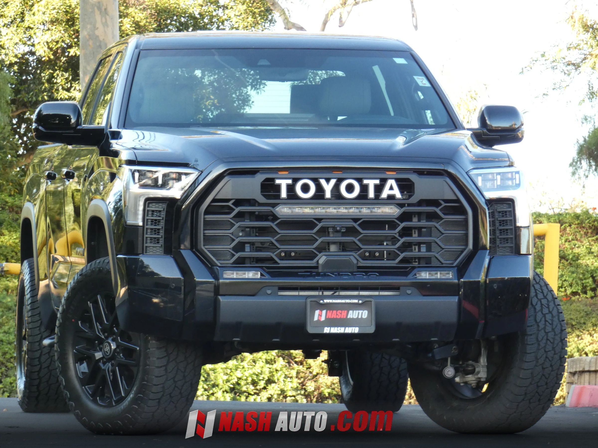 Used 2026 Toyota Tundra Limited AWD/4WD image 3