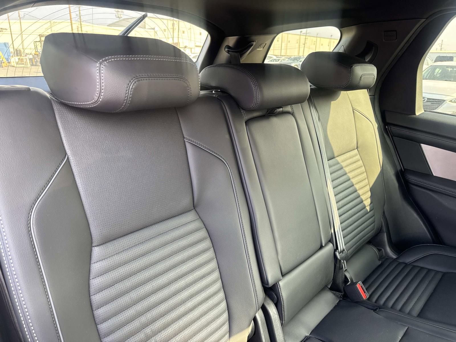 Used 2024 Land Rover Discovery Sport Dynamic SE AWD/4WD image 9