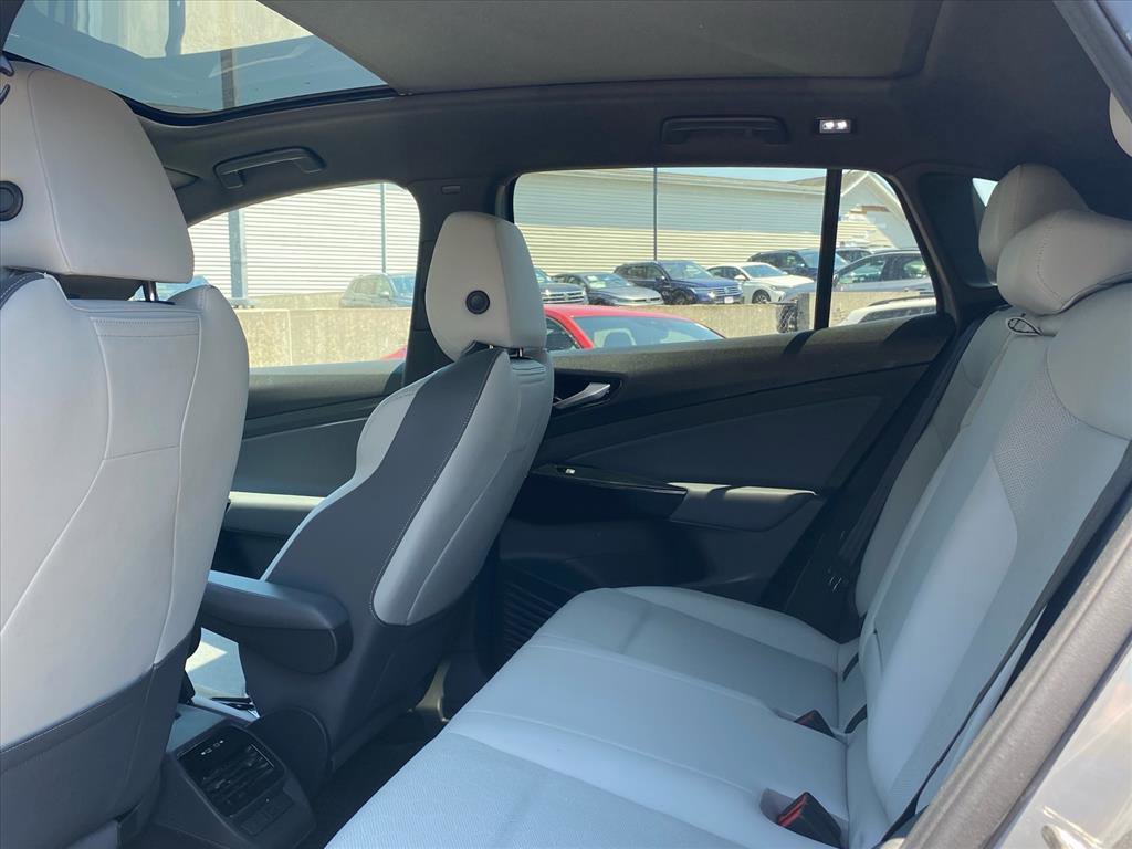 Certified 2022 Volkswagen ID.4 Pro S RWD image 17