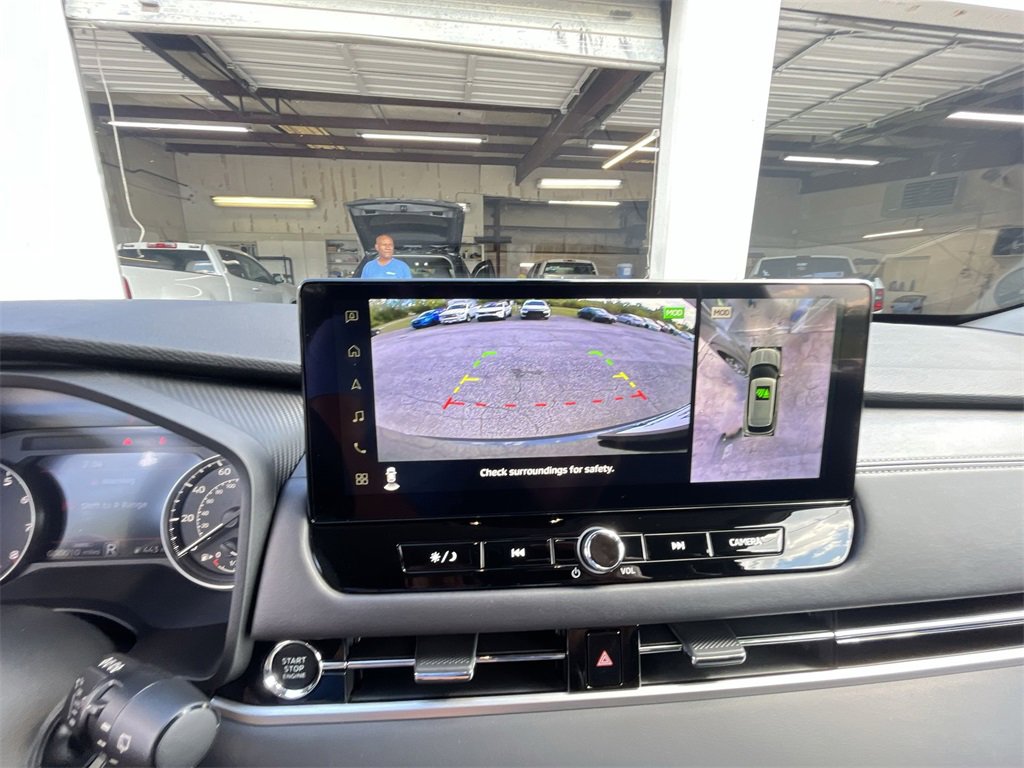 New 2025 Mitsubishi Outlander SE image 17