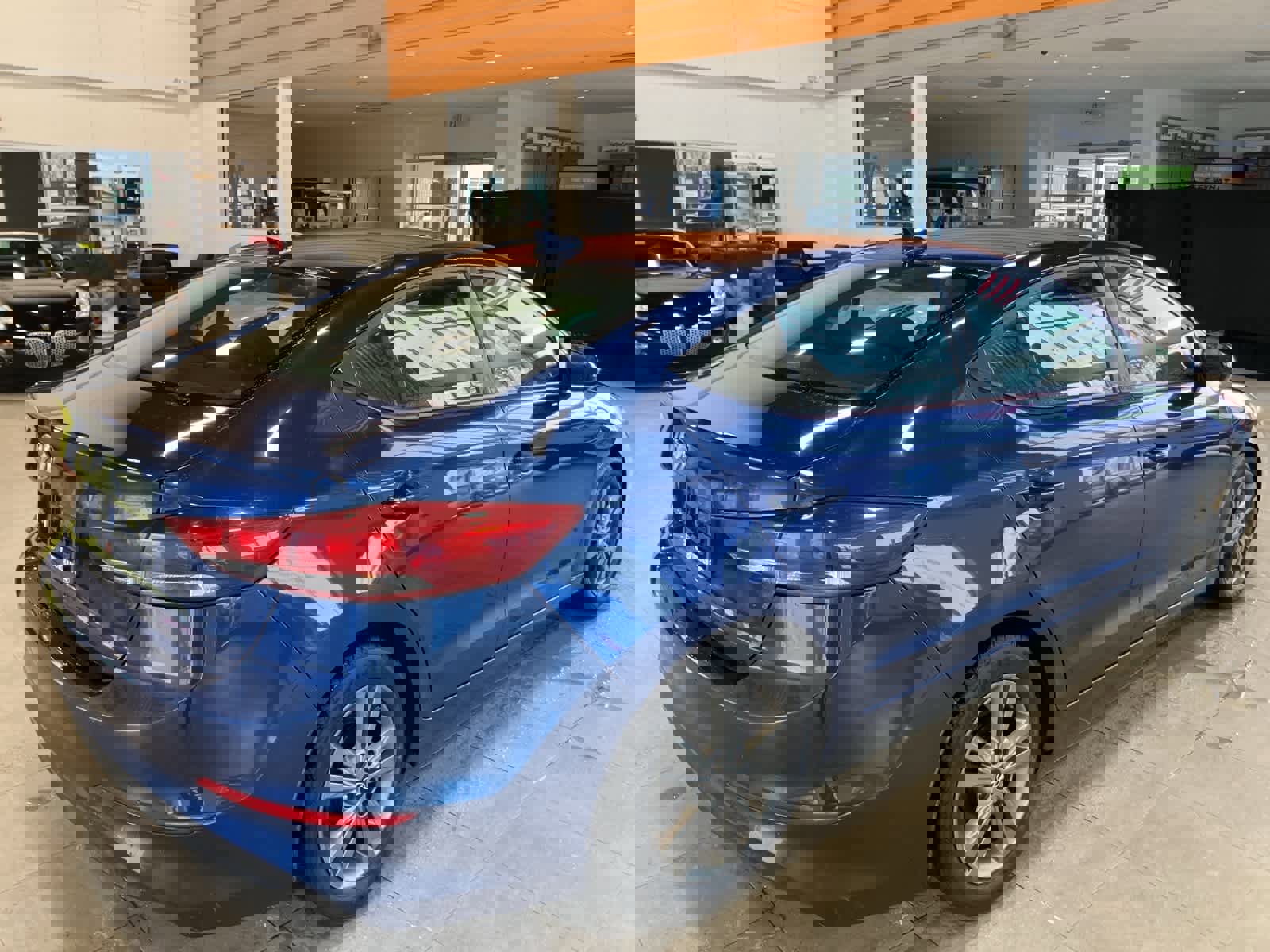 Used 2017 Hyundai Elantra SE image 5