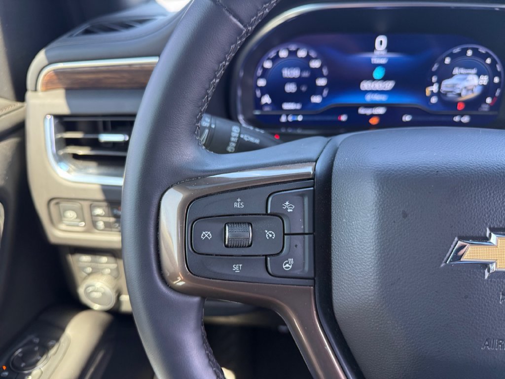 Used 2024 Chevrolet Tahoe High Country w/ Premium Package 2 AWD/4WD image 18
