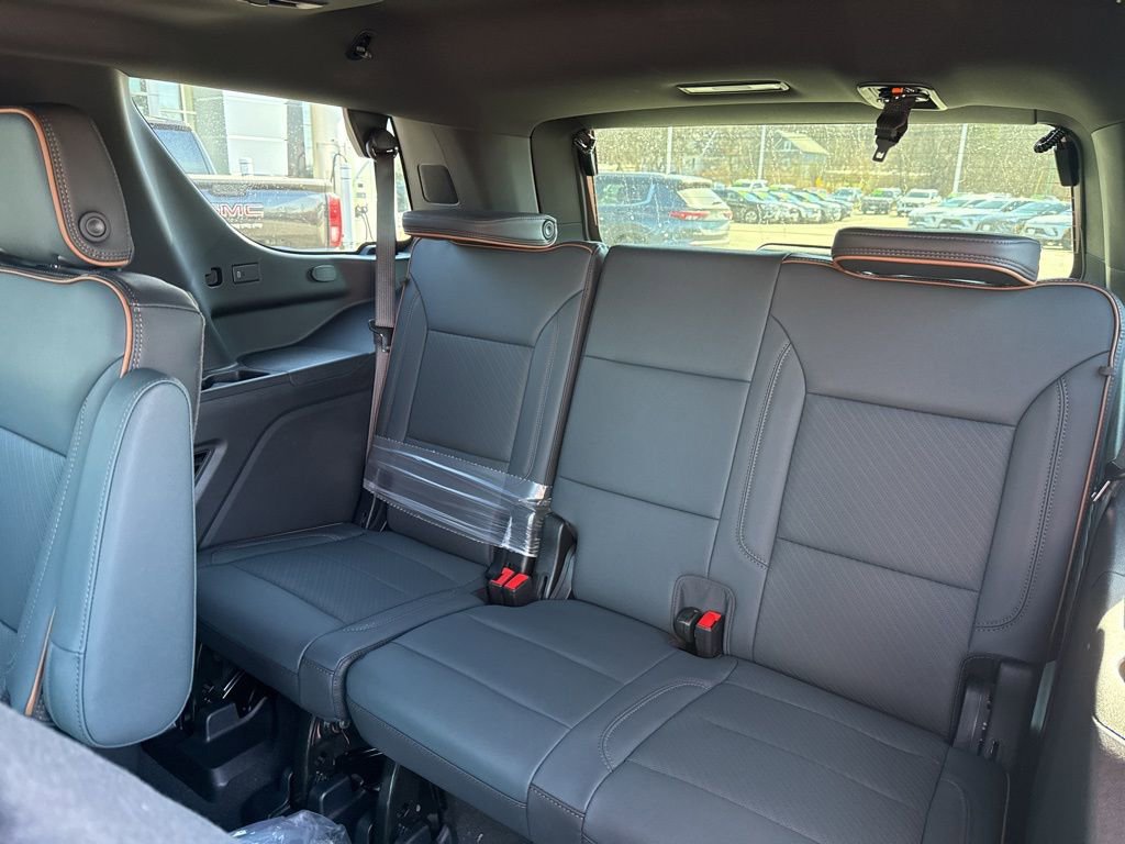 New 2026 GMC Yukon AT4 w/ AT4 Premium Plus Package image 11