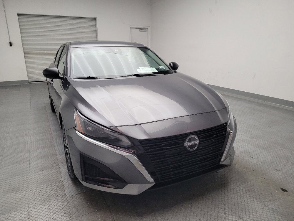 Used 2024 Nissan Altima 2.5 SV image 14