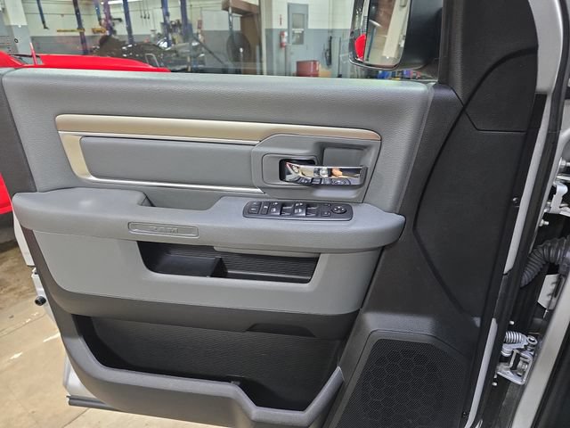 Used 2018 RAM 2500 SLT AWD/4WD image 28